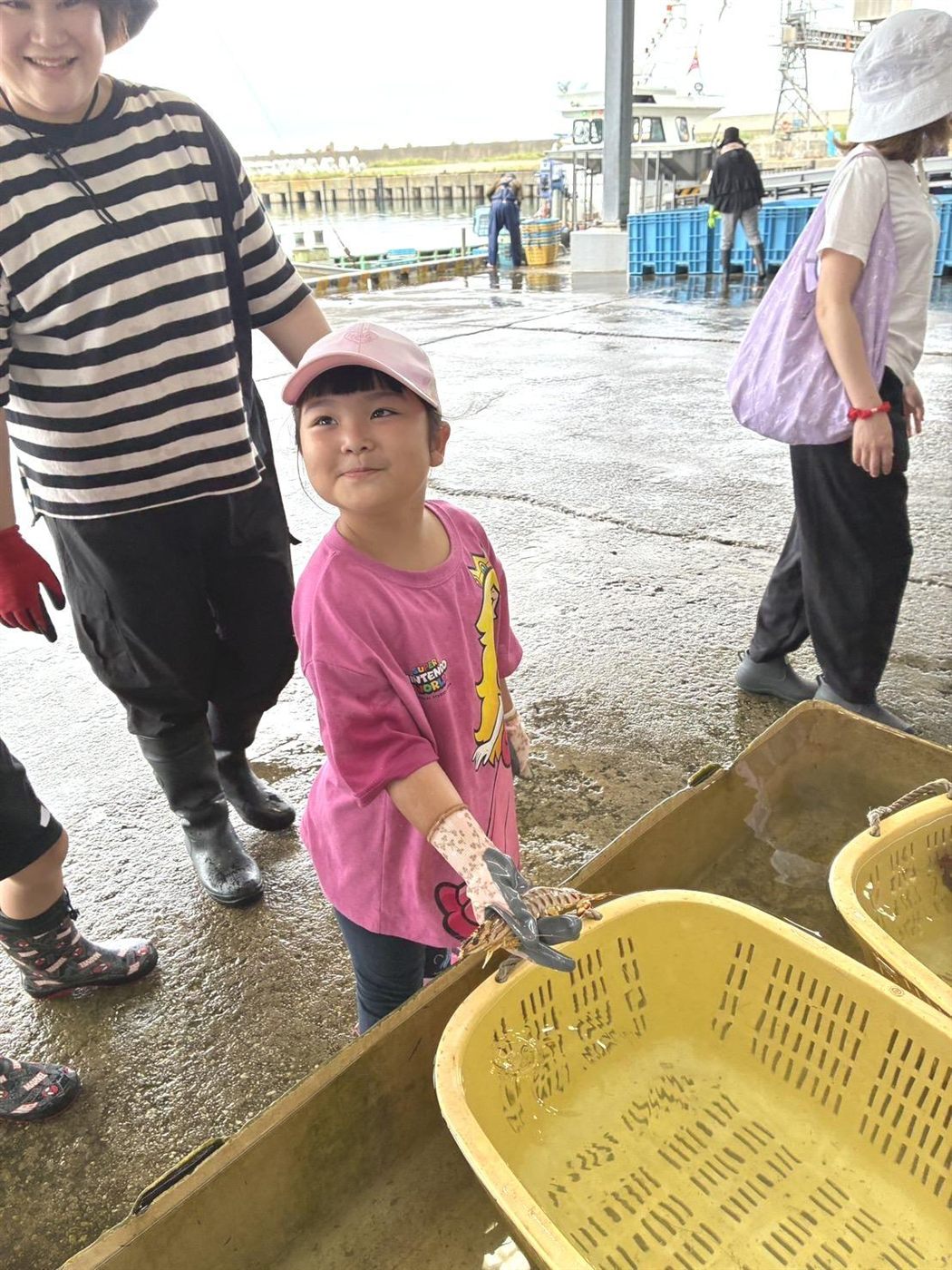 屋外の体験活動での子ども